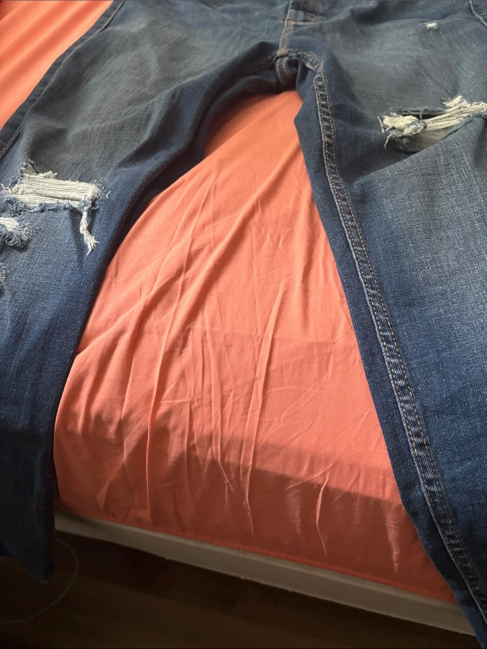 Old Navy Women’s Dark Blue Distressed Slim Straight Jeans